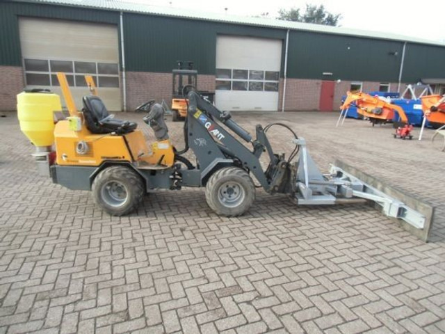 COMBI en zoutstrooier - Εκχιονιστικό μηχάνημα: φωτογραφία 1 COMBI en zoutstrooier - Εκχιονιστικό μηχάνημα: φωτογραφία 1