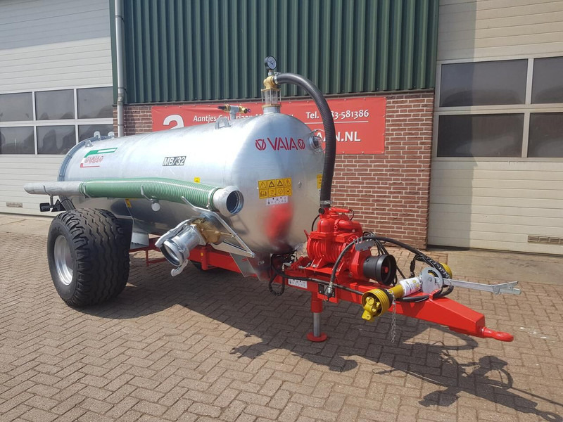 MB 32 Water tank - Ρυμούλκα βυτίο: φωτογραφία 2 MB 32 Water tank - Ρυμούλκα βυτίο: φωτογραφία 2