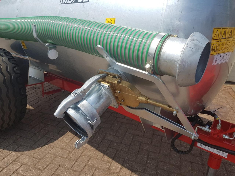 MB 32 Water tank - Ρυμούλκα βυτίο: φωτογραφία 5 MB 32 Water tank - Ρυμούλκα βυτίο: φωτογραφία 5