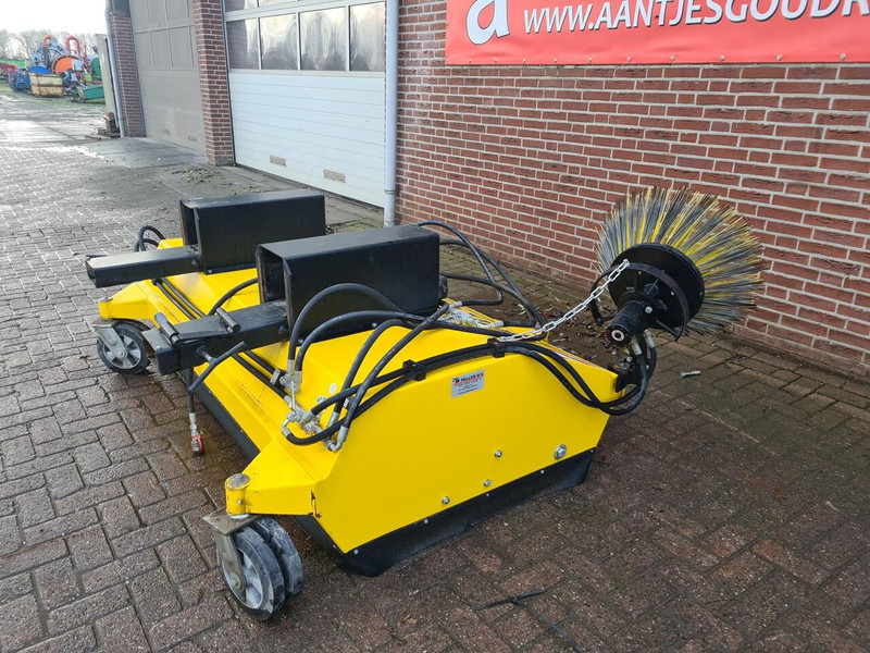 MTS bezem met lepel insteek - Σκούπα: φωτογραφία 2 MTS bezem met lepel insteek - Σκούπα: φωτογραφία 2