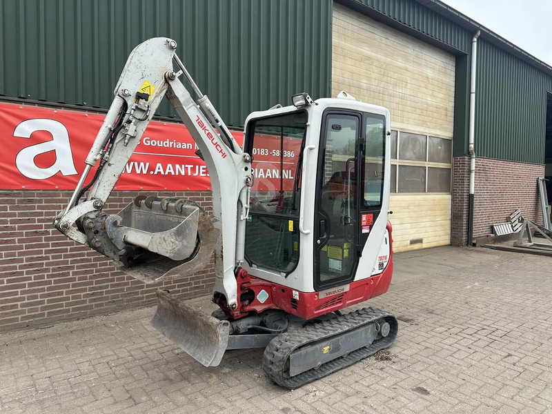 Takeuchi TB216 - Gebruikt - Μίνι εκσκαφέας: φωτογραφία 2 Takeuchi TB216 - Gebruikt - Μίνι εκσκαφέας: φωτογραφία 2