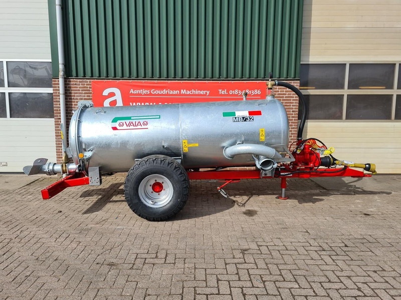 Vaia waterwagen MB32 - Κοπροδιανομέας: φωτογραφία 1 Vaia waterwagen MB32 - Κοπροδιανομέας: φωτογραφία 1