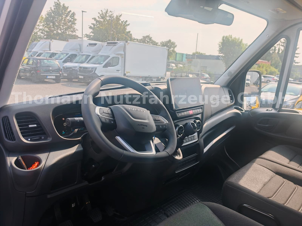 Iveco Daily 35S18 Koffer + LBW Navi/ACC Tempomat - Επαγγελματικό αυτοκίνητο κόφα: φωτογραφία 5 Iveco Daily 35S18 Koffer + LBW Navi/ACC Tempomat - Επαγγελματικό αυτοκίνητο κόφα: φωτογραφία 5