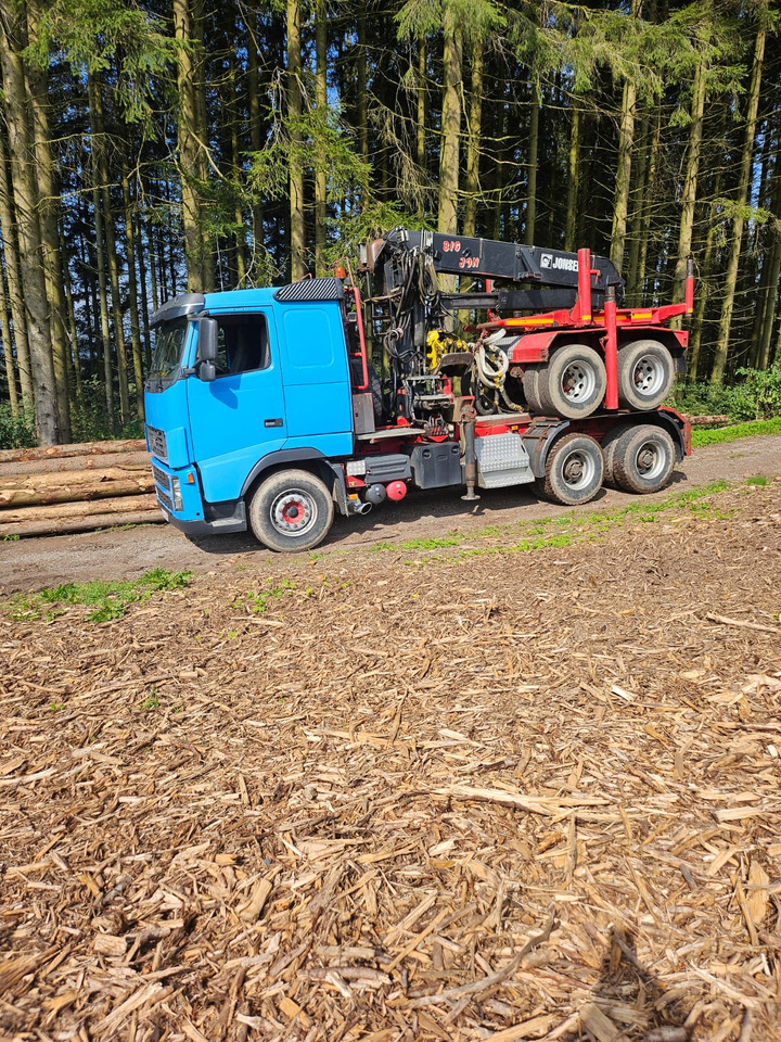 VOLVO FH16 - Φορτηγό ξυλείας: φωτογραφία 5 VOLVO FH16 - Φορτηγό ξυλείας: φωτογραφία 5