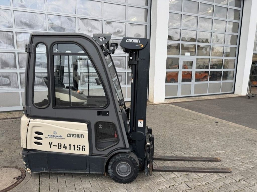 Crown SCT6020-1.3 / Triplex 4,3m / Batterie 06/2020 - Ηλεκτροκίνητο περονοφόρο: φωτογραφία 2 Crown SCT6020-1.3 / Triplex 4,3m / Batterie 06/2020 - Ηλεκτροκίνητο περονοφόρο: φωτογραφία 2