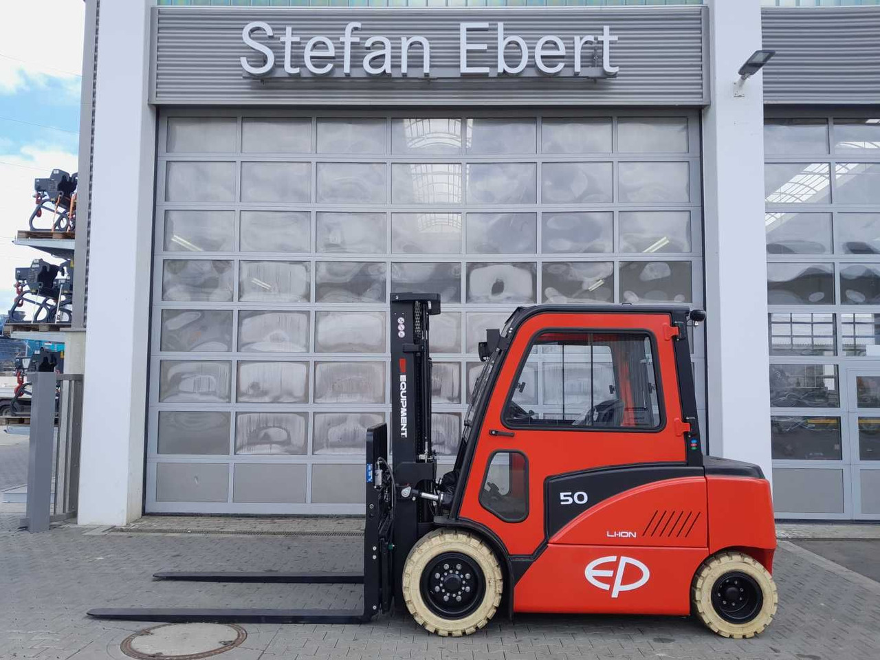 EP Equipment CPD50F8 / 5T / Triplex: 5,00m / ZVG - Ηλεκτροκίνητο περονοφόρο: φωτογραφία 1 EP Equipment CPD50F8 / 5T / Triplex: 5,00m / ZVG - Ηλεκτροκίνητο περονοφόρο: φωτογραφία 1