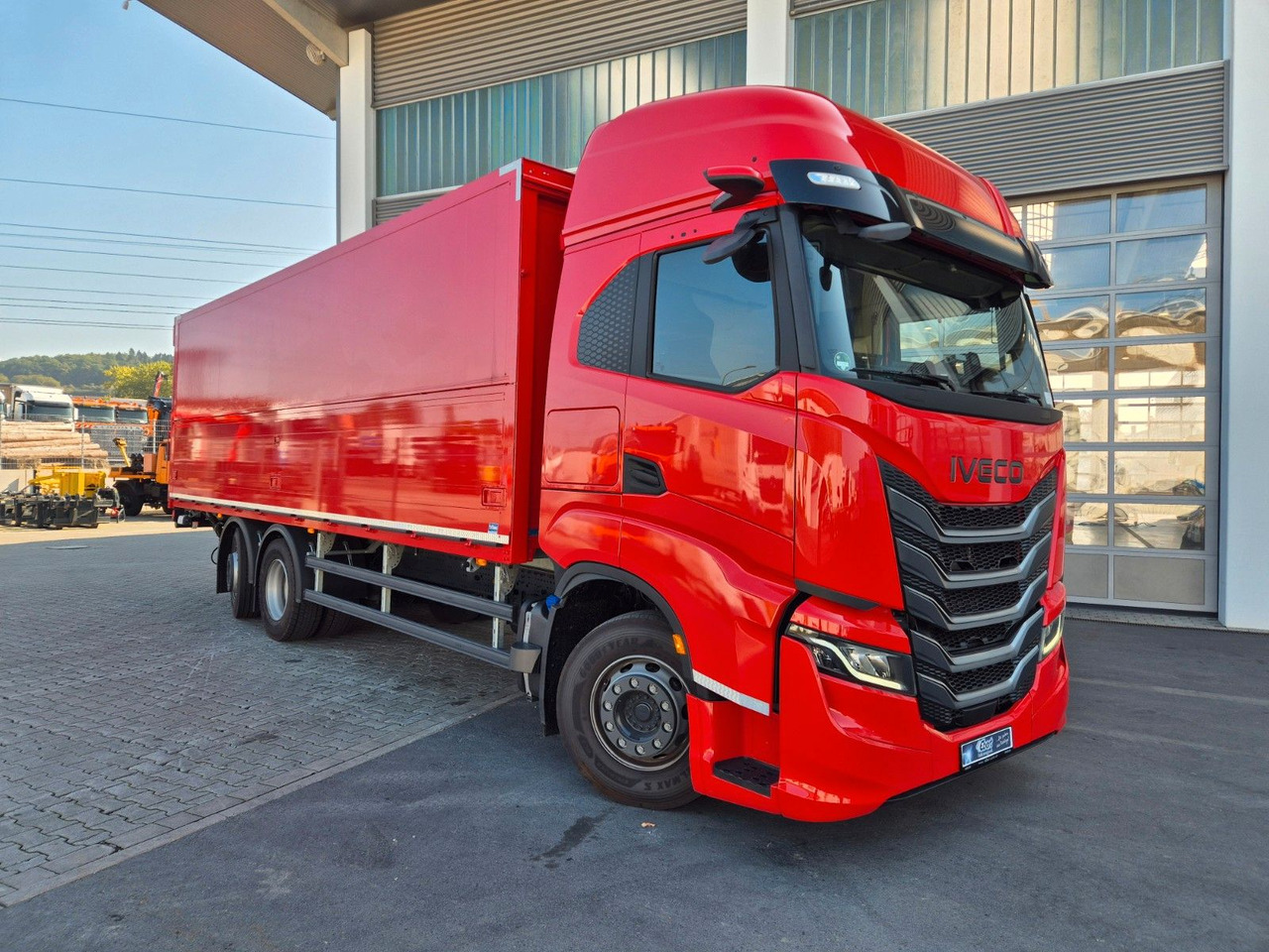 Iveco AS260S50Y/FS Schwenkwand LBW 2xAHK CAM Intarder - Φορτηγό για τη μεταφορά ποτών: φωτογραφία 2 Iveco AS260S50Y/FS Schwenkwand LBW 2xAHK CAM Intarder - Φορτηγό για τη μεταφορά ποτών: φωτογραφία 2