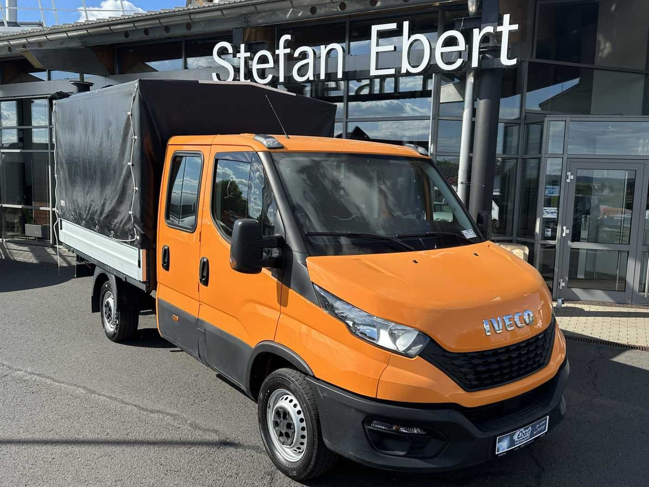 Iveco Daily 35S14 Pritsche+Plane *AHK*Ladekran*7-Sitze - Μικρό φορτηγό με καρότσα: φωτογραφία 1 Iveco Daily 35S14 Pritsche+Plane *AHK*Ladekran*7-Sitze - Μικρό φορτηγό με καρότσα: φωτογραφία 1