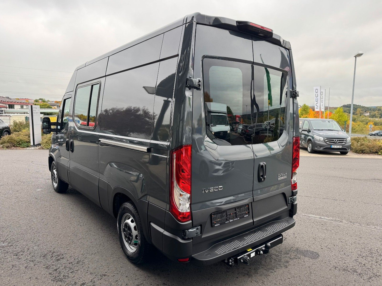 Iveco Daily 35S18HA8 3.0L *R3.520mm*AHK*2xSchiebetür* - Βαν: φωτογραφία 5 Iveco Daily 35S18HA8 3.0L *R3.520mm*AHK*2xSchiebetür* - Βαν: φωτογραφία 5