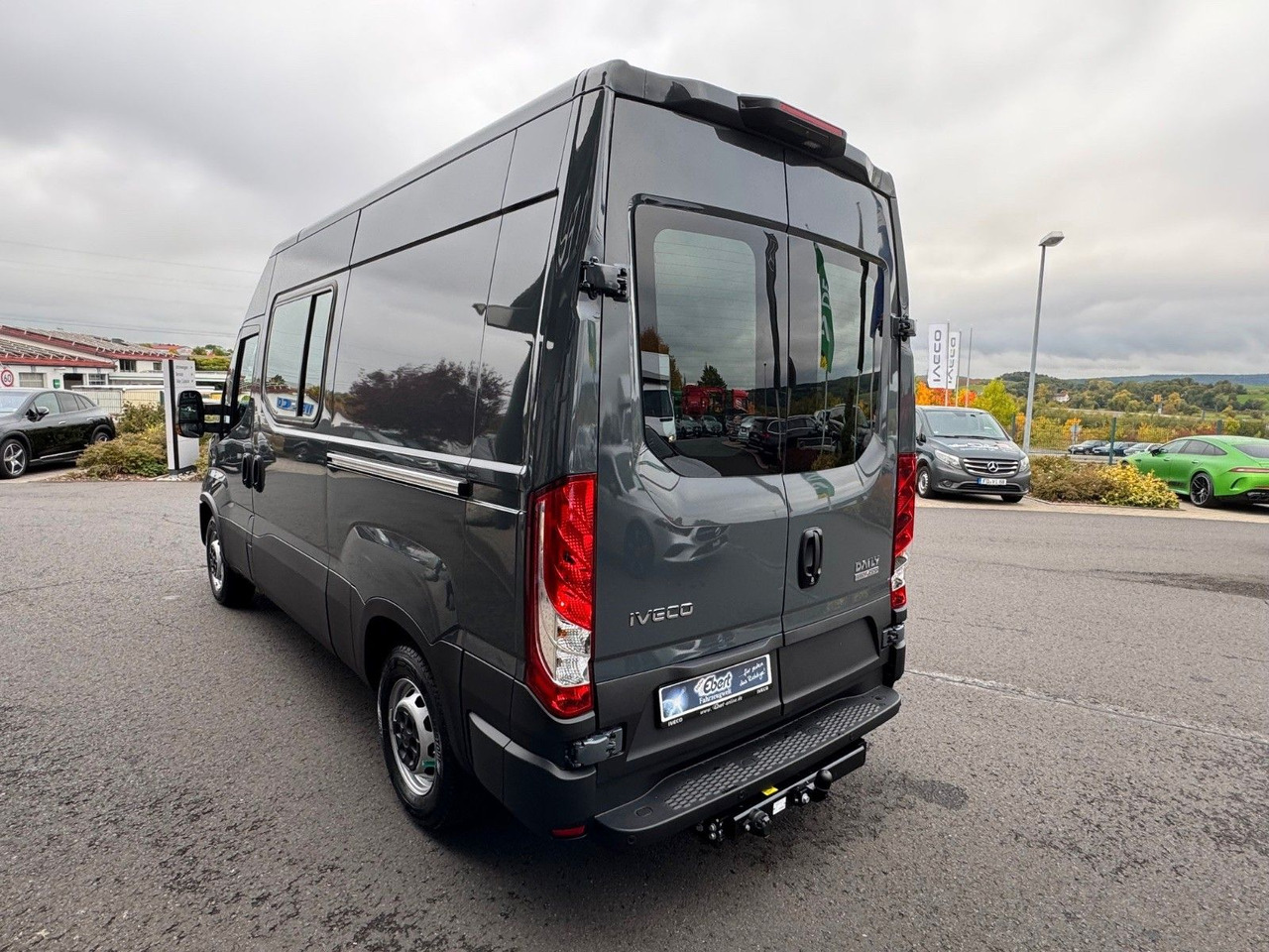 Iveco Daily 35S18HA8 3.0L *R3.520mm*AHK*2xSchiebetür* - Βαν: φωτογραφία 5 Iveco Daily 35S18HA8 3.0L *R3.520mm*AHK*2xSchiebetür* - Βαν: φωτογραφία 5