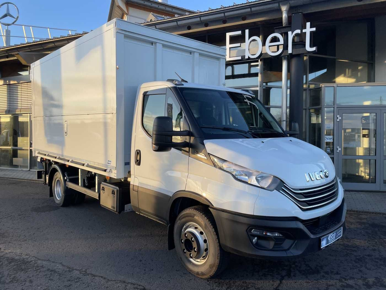 Iveco Daily 70C18 HA8 *LBW*Schwenkwandkoffer* - Επαγγελματικό αυτοκίνητο κόφα: φωτογραφία 1 Iveco Daily 70C18 HA8 *LBW*Schwenkwandkoffer* - Επαγγελματικό αυτοκίνητο κόφα: φωτογραφία 1