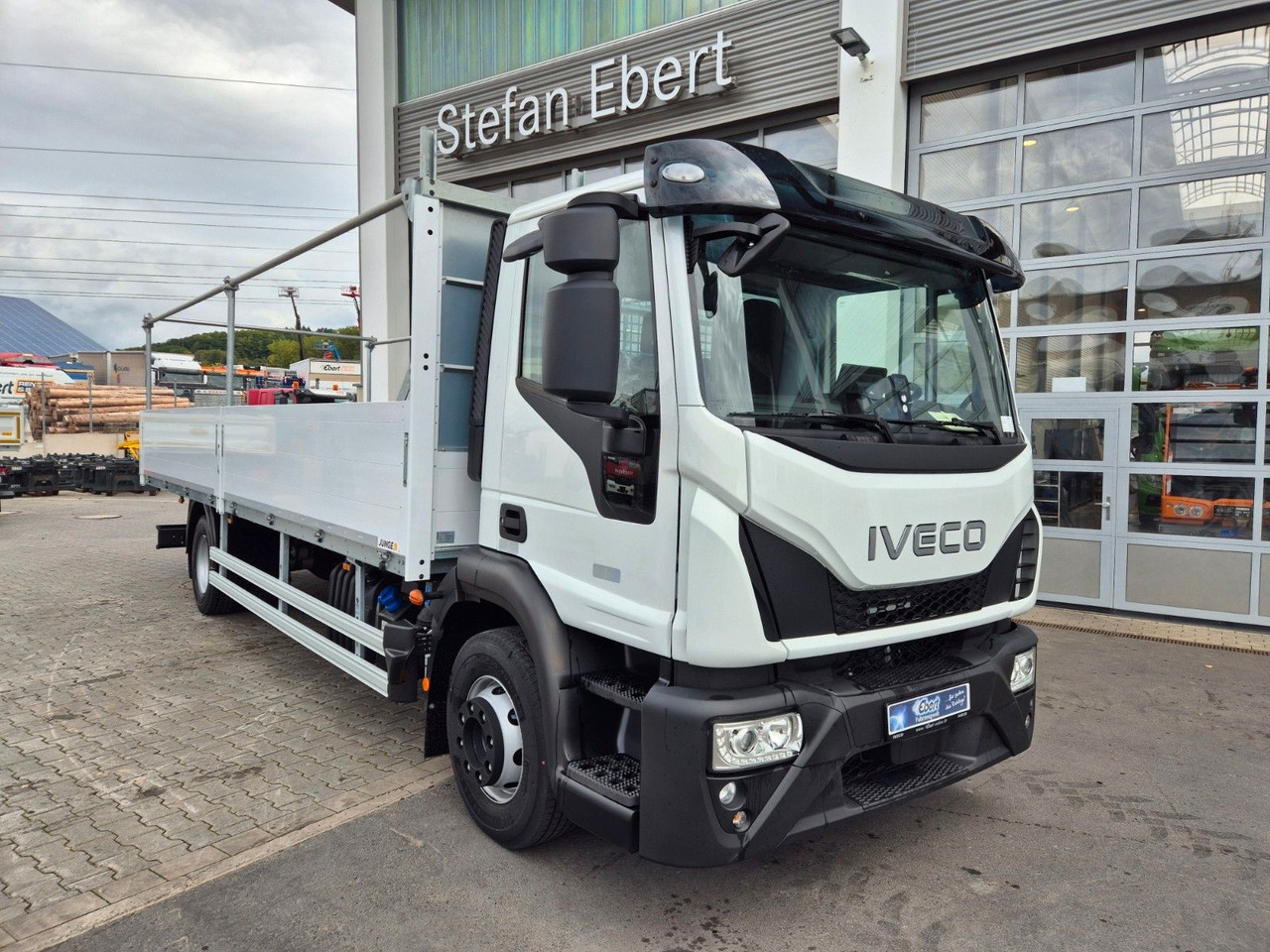 Iveco Eurocargo ML140E28/P Gerüstbau 3 Sitze AHK Klima - Φορτηγό με ανοιχτή καρότσα: φωτογραφία 2 Iveco Eurocargo ML140E28/P Gerüstbau 3 Sitze AHK Klima - Φορτηγό με ανοιχτή καρότσα: φωτογραφία 2