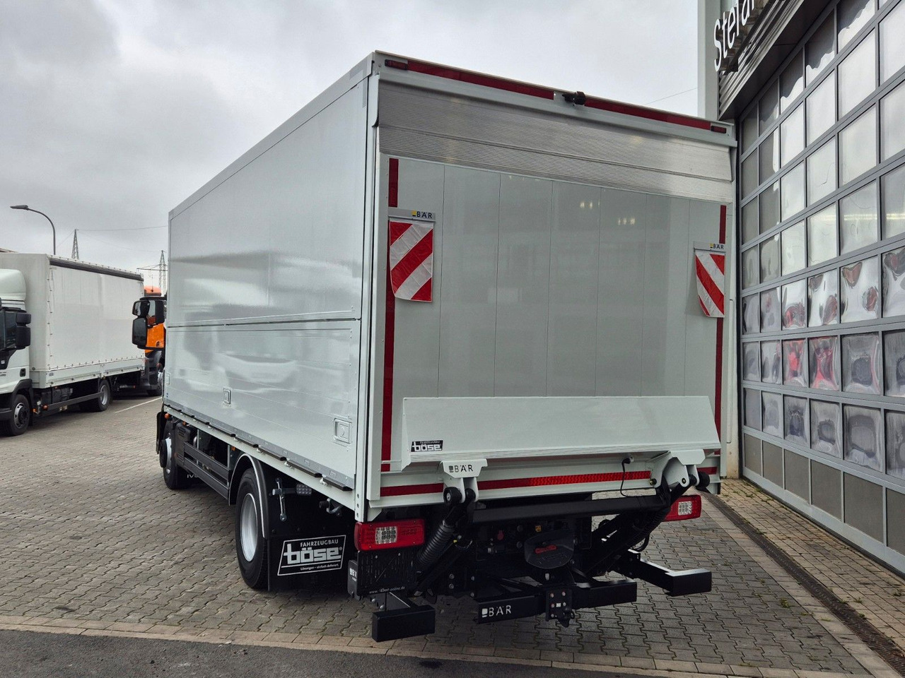 Φορτηγό για τη μεταφορά ποτών Iveco Eurocargo ML160E28/FP Böse Schwenkwand LBW 2xAHK: φωτογραφία 31