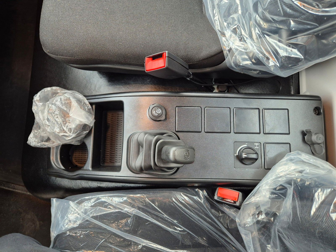 Φορτηγό ανατρεπόμενο Iveco Eurocargo ML80E21 Meiller 2x AHK 3 Sitze Klima: φωτογραφία 19 Φορτηγό ανατρεπόμενο Iveco Eurocargo ML80E21 Meiller 2x AHK 3 Sitze Klima: φωτογραφία 19