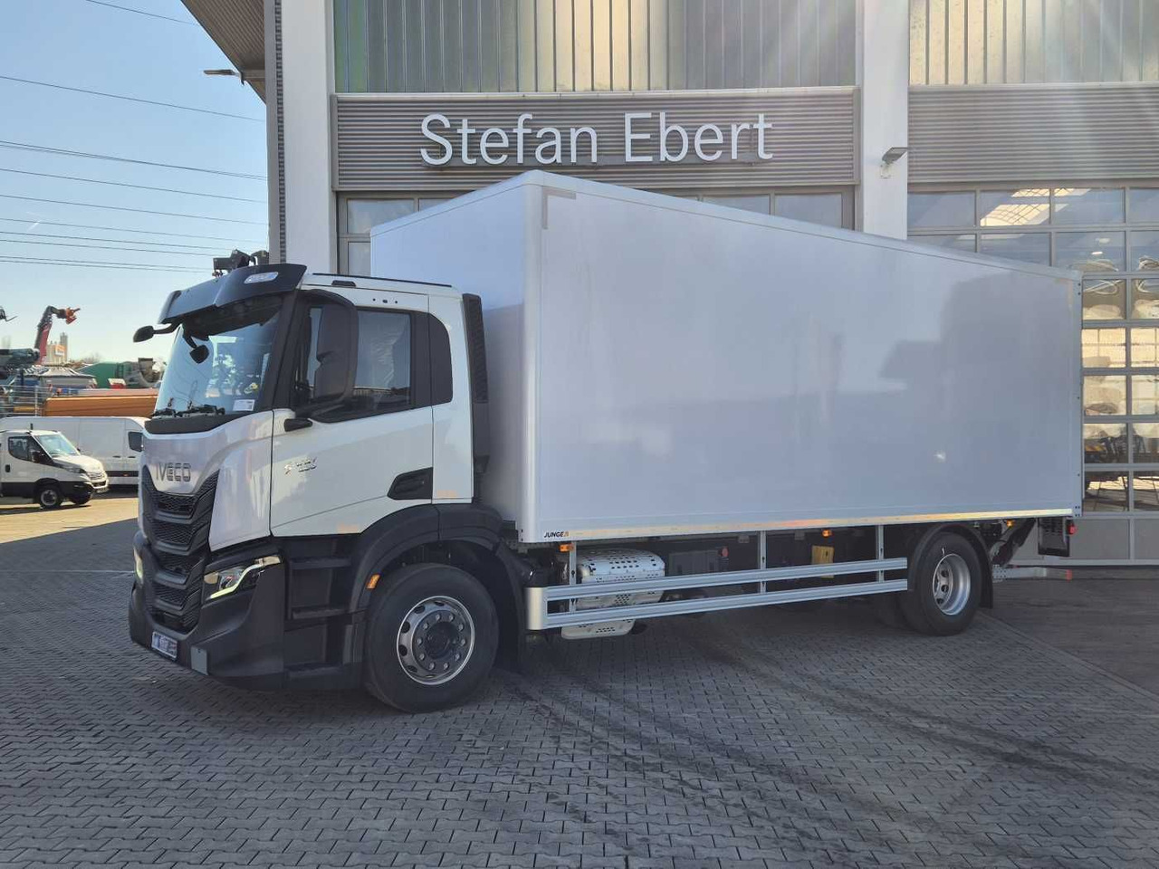 Iveco S-Way AD190S40/P Junge AHK LBW 2.000kg - Φορτηγό κόφα: φωτογραφία 3 Iveco S-Way AD190S40/P Junge AHK LBW 2.000kg - Φορτηγό κόφα: φωτογραφία 3