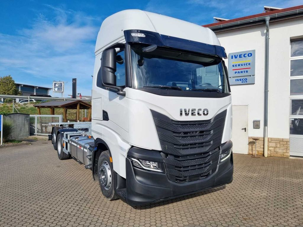 Iveco S-Way AS260S46 6x2 BDF-Wechsler Intarder 2x vorh Iveco S-Way AS260S46 6x2 BDF-Wechsler Intarder 2x vorh - Φορτηγό μεταφοράς εμπορευματοκιβωτίων/ Κινητό αμάξωμα: φωτογραφία 1 Iveco S-Way AS260S46 6x2 BDF-Wechsler Intarder 2x vorh Iveco S-Way AS260S46 6x2 BDF-Wechsler Intarder 2x vorh - Φορτηγό μεταφοράς εμπορευματοκιβωτίων/ Κινητό αμάξωμα: φωτογραφία 1