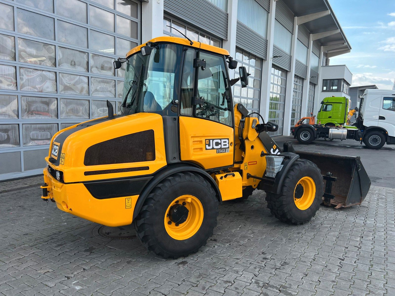 JCB 407 SV / nur 268h! / Klappschaufel & Gabel - Ελαστιχοφόρος φορτωτής: φωτογραφία 3 JCB 407 SV / nur 268h! / Klappschaufel & Gabel - Ελαστιχοφόρος φορτωτής: φωτογραφία 3