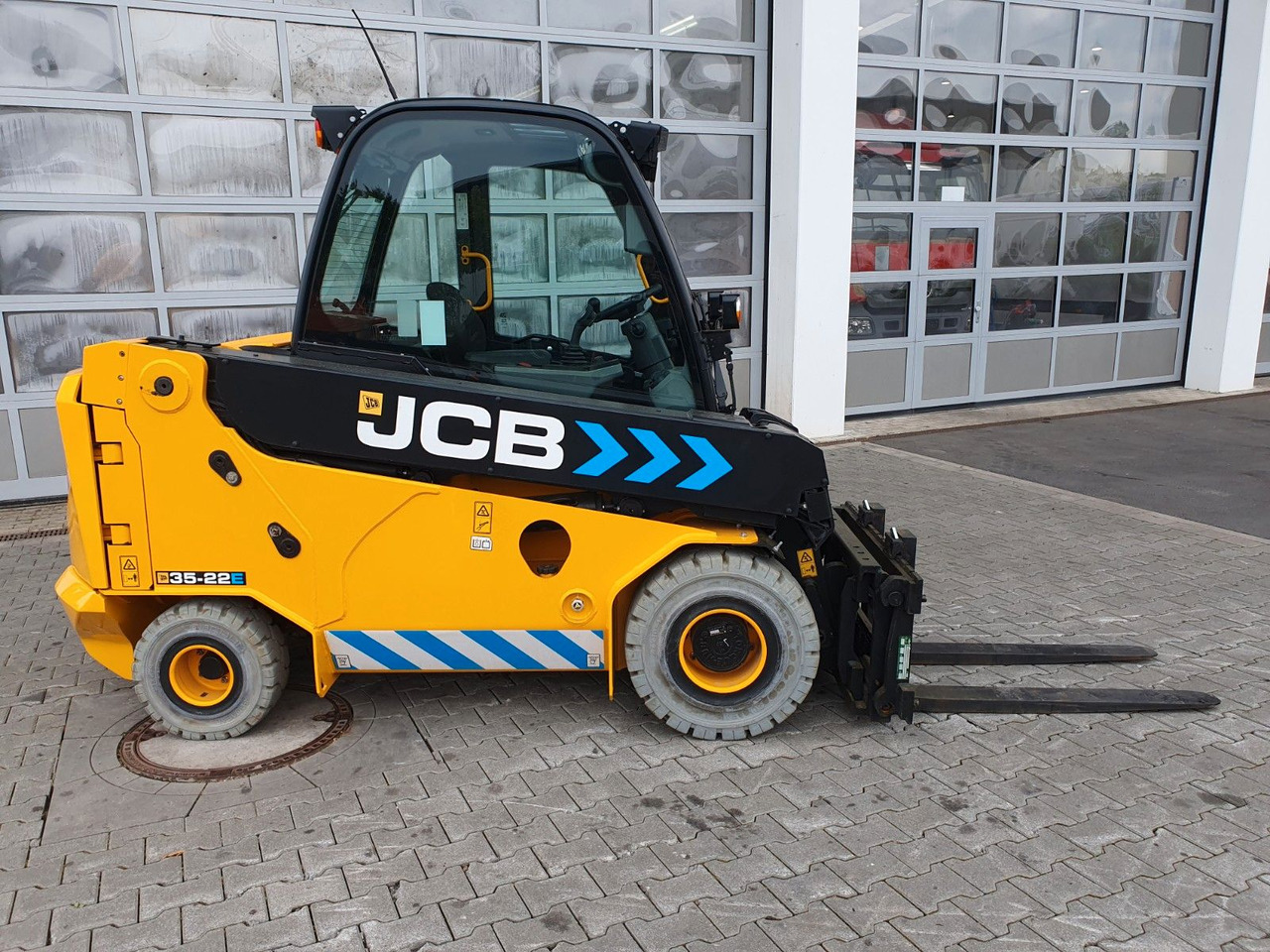 JCB TLT 35-22E Teletruck / nur 149h! / 2022 / SS - Τηλεσκοπικός φορτωτής: φωτογραφία 2 JCB TLT 35-22E Teletruck / nur 149h! / 2022 / SS - Τηλεσκοπικός φορτωτής: φωτογραφία 2