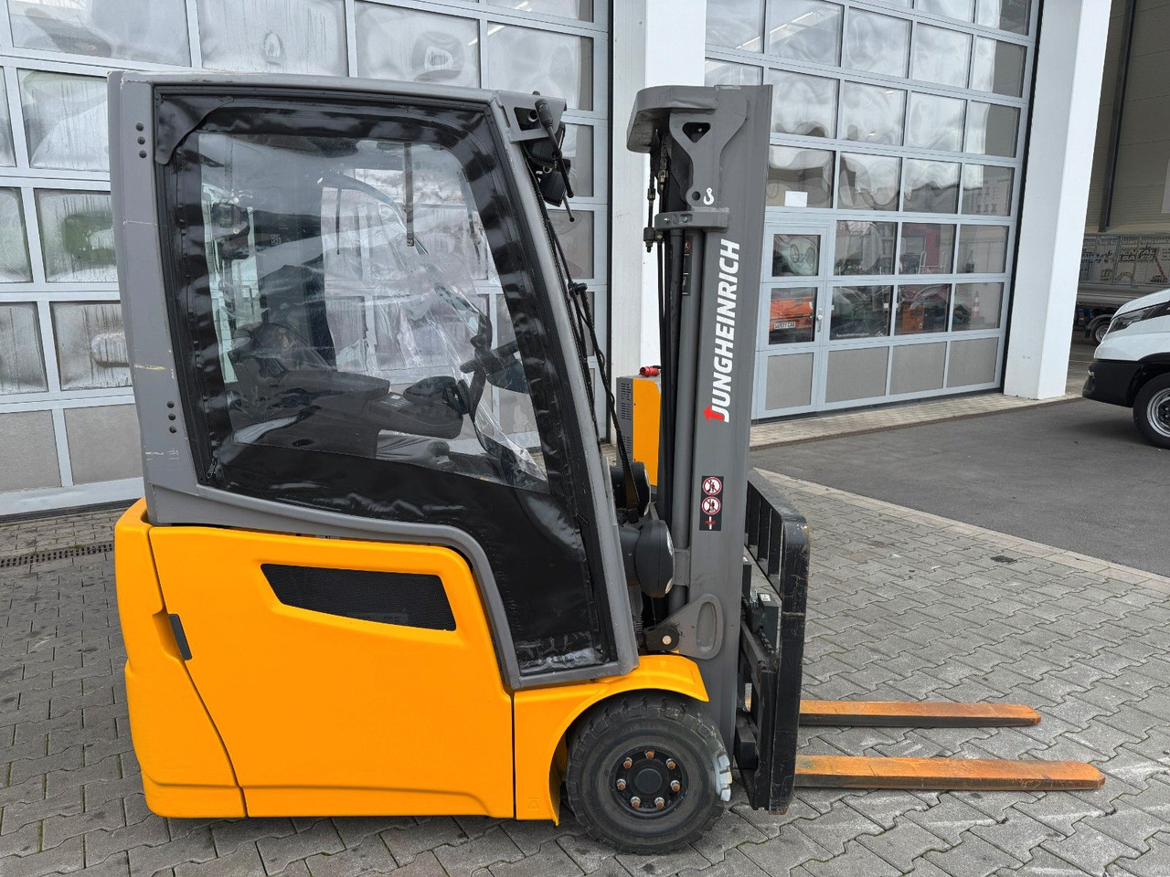 Jungheinrich EFG 215 / Triplex: 4.25m! / SS / nur 3.298h! - Ηλεκτροκίνητο περονοφόρο: φωτογραφία 2 Jungheinrich EFG 215 / Triplex: 4.25m! / SS / nur 3.298h! - Ηλεκτροκίνητο περονοφόρο: φωτογραφία 2