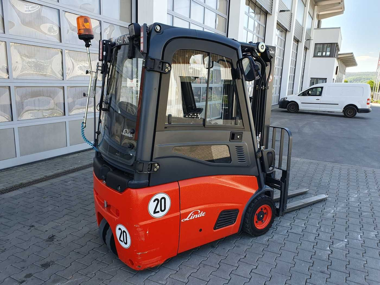 Linde E14 - 01 / Triplex: 4.10m! / SS / nur 1.003h! - Ηλεκτροκίνητο περονοφόρο: φωτογραφία 3 Linde E14 - 01 / Triplex: 4.10m! / SS / nur 1.003h! - Ηλεκτροκίνητο περονοφόρο: φωτογραφία 3