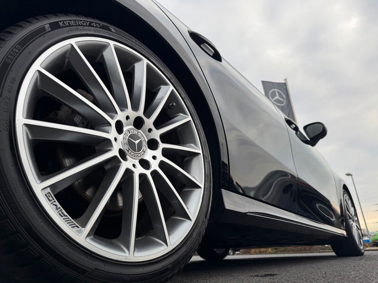 Mercedes-Benz A 200 AMG 19"+Ambiente+R-Kamera+Pano+LED+MBUX - Λιμουζίνα/ Sedan: φωτογραφία 5 Mercedes-Benz A 200 AMG 19"+Ambiente+R-Kamera+Pano+LED+MBUX - Λιμουζίνα/ Sedan: φωτογραφία 5