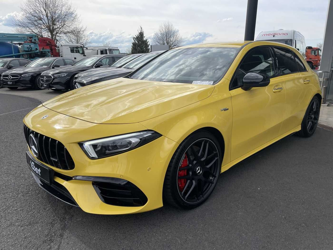 Mercedes-Benz A 45 S AMG PerfSitz+Night+PAGA+RIDE +19' - Λιμουζίνα/ Sedan: φωτογραφία 2 Mercedes-Benz A 45 S AMG PerfSitz+Night+PAGA+RIDE +19' - Λιμουζίνα/ Sedan: φωτογραφία 2
