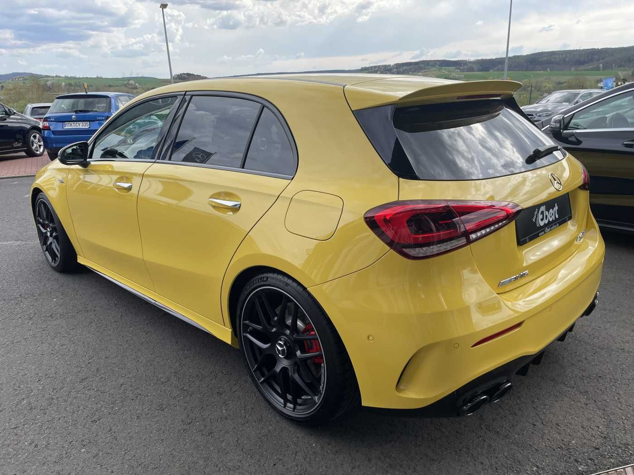 Mercedes-Benz A 45 S AMG PerfSitz+Night+PAGA+RIDE +19' - Λιμουζίνα/ Sedan: φωτογραφία 3 Mercedes-Benz A 45 S AMG PerfSitz+Night+PAGA+RIDE +19' - Λιμουζίνα/ Sedan: φωτογραφία 3