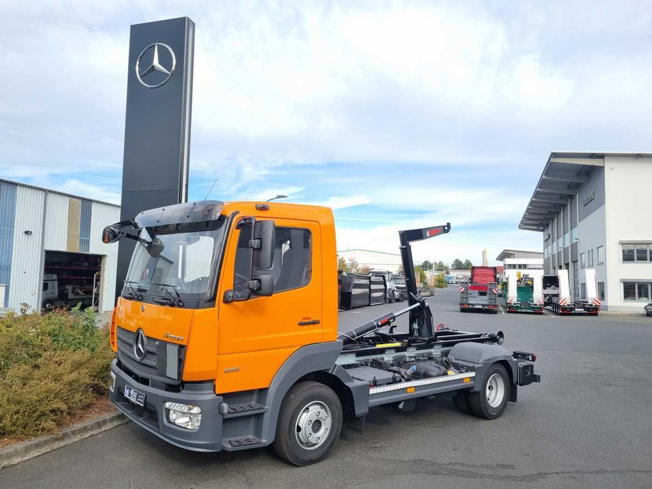 Mercedes-Benz Atego 818 K 4x2 HIAB XR5S3650 AHK Klima - Φορτηγό φόρτωσης γάντζου: φωτογραφία 1 Mercedes-Benz Atego 818 K 4x2 HIAB XR5S3650 AHK Klima - Φορτηγό φόρτωσης γάντζου: φωτογραφία 1