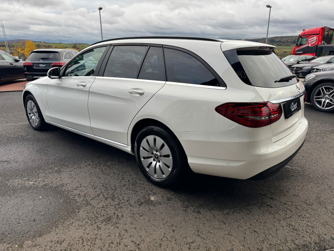 Mercedes-Benz C 180d T LED+RKamera+SHZ+DAB - Station wagon: φωτογραφία 3 Mercedes-Benz C 180d T LED+RKamera+SHZ+DAB - Station wagon: φωτογραφία 3