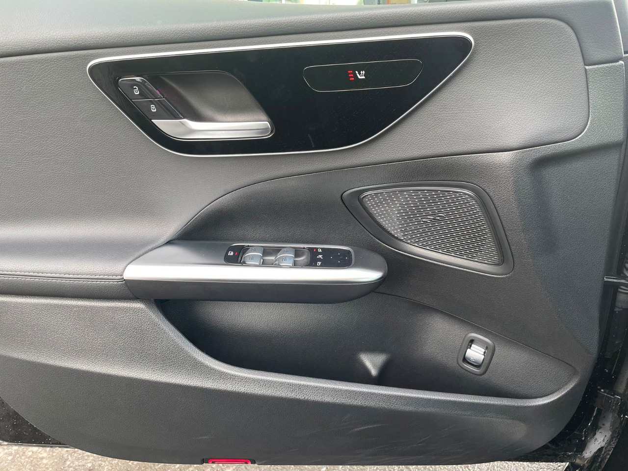 Λιμουζίνα/ Sedan Mercedes-Benz C 200 d AVANTGARDE 360°+TOTW+Carplay+Ambiente: φωτογραφία 12 Λιμουζίνα/ Sedan Mercedes-Benz C 200 d AVANTGARDE 360°+TOTW+Carplay+Ambiente: φωτογραφία 12