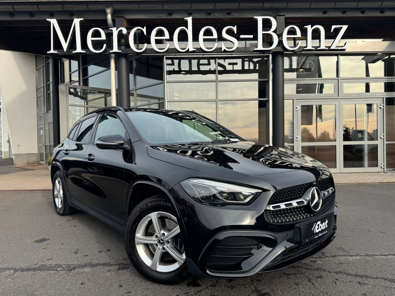 Mercedes-Benz GLA 200 AMG+Pano+Distr+Ambiente+Multibeam+ - SUV: φωτογραφία 1 Mercedes-Benz GLA 200 AMG+Pano+Distr+Ambiente+Multibeam+ - SUV: φωτογραφία 1