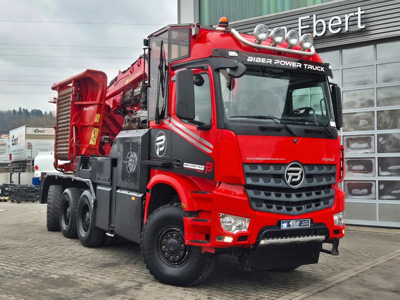 Mercedes-Benz TUROX 8x8 Eschlböck Biber 92 Holzhacker / 1.512h - Φορτηγό με γερανό: φωτογραφία 3 Mercedes-Benz TUROX 8x8 Eschlböck Biber 92 Holzhacker / 1.512h - Φορτηγό με γερανό: φωτογραφία 3