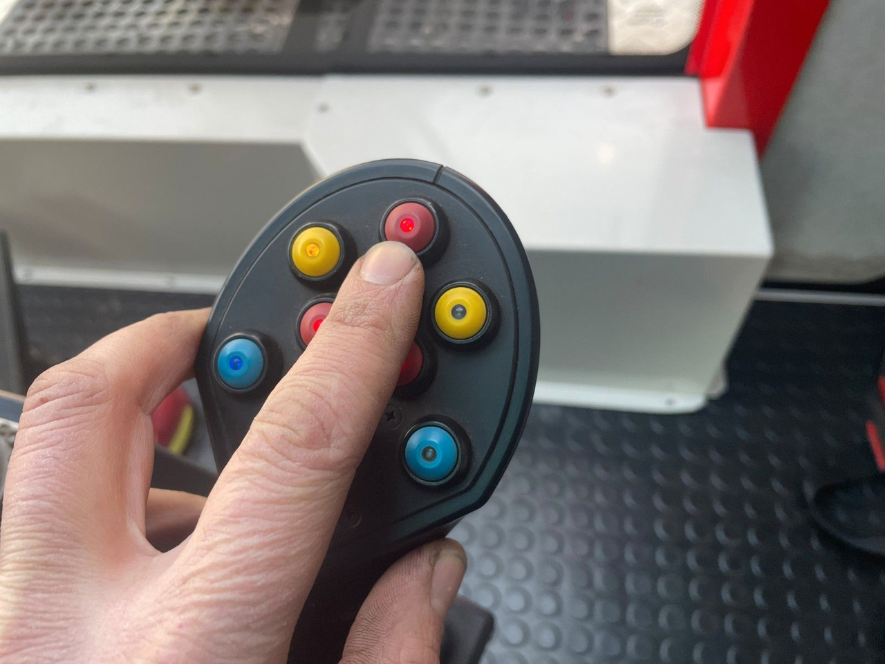 Leasing  Mercedes-Benz TUROX 8x8 Eschlböck Biber 92 Holzhacker / 1.512h Mercedes-Benz TUROX 8x8 Eschlböck Biber 92 Holzhacker / 1.512h: φωτογραφία 21