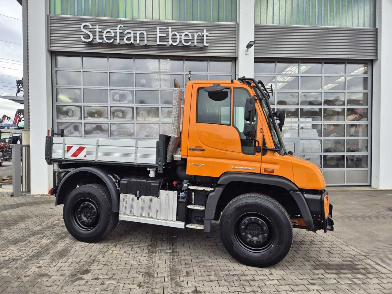 Καινούριο Φορτηγό ανατρεπόμενο Mercedes-Benz Unimog U423 4x4 Hydrostat Zapfwelle: φωτογραφία 7