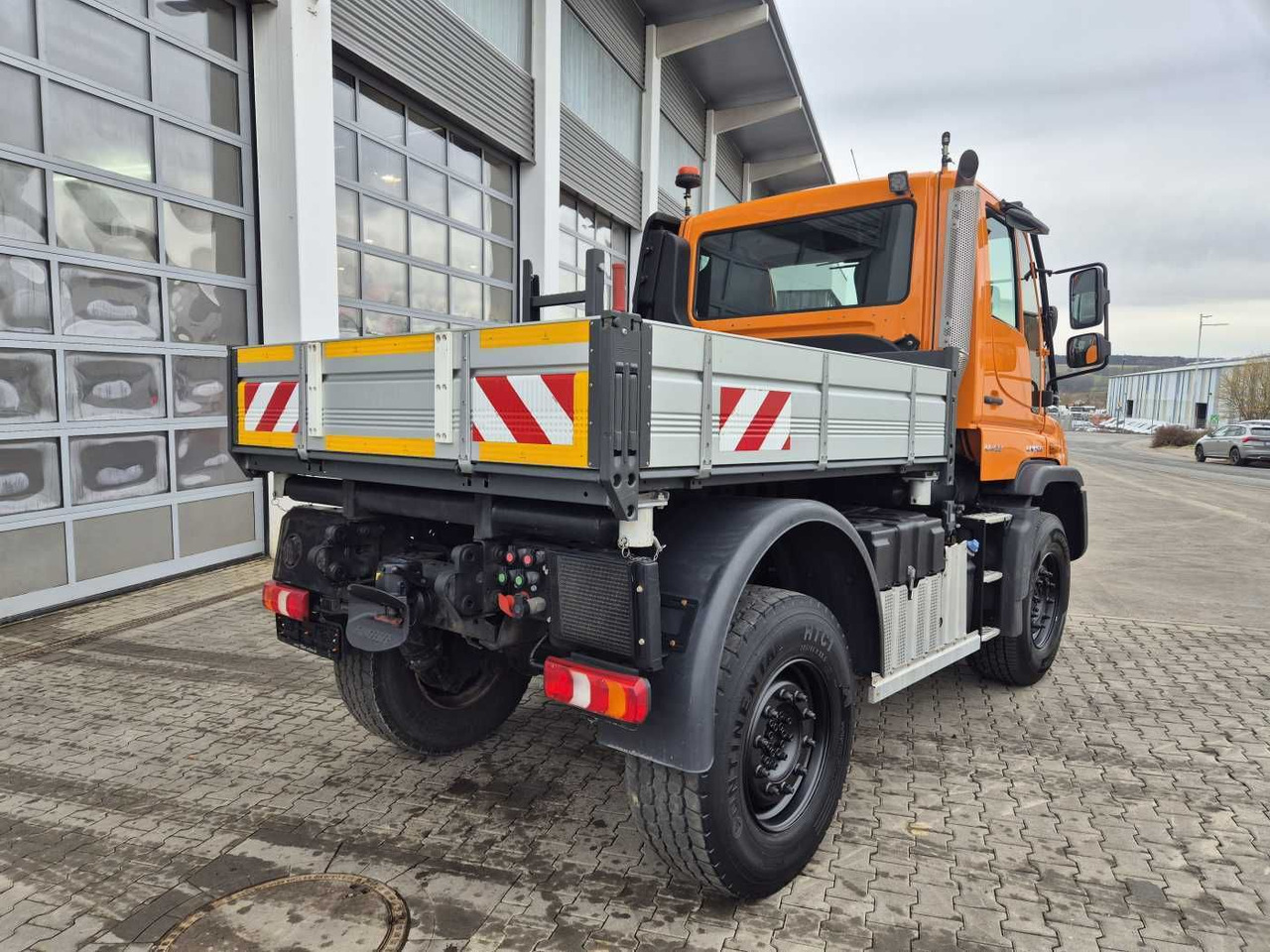 Καινούριο Φορτηγό ανατρεπόμενο Mercedes-Benz Unimog U423 4x4 Hydrostat Zapfwelle: φωτογραφία 10