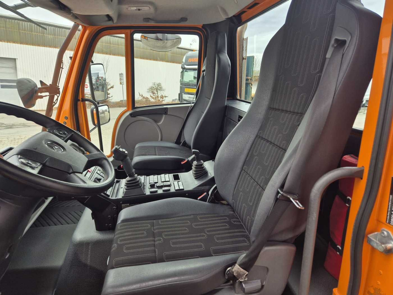 Καινούριο Φορτηγό ανατρεπόμενο Mercedes-Benz Unimog U423 4x4 Hydrostat Zapfwelle: φωτογραφία 11
