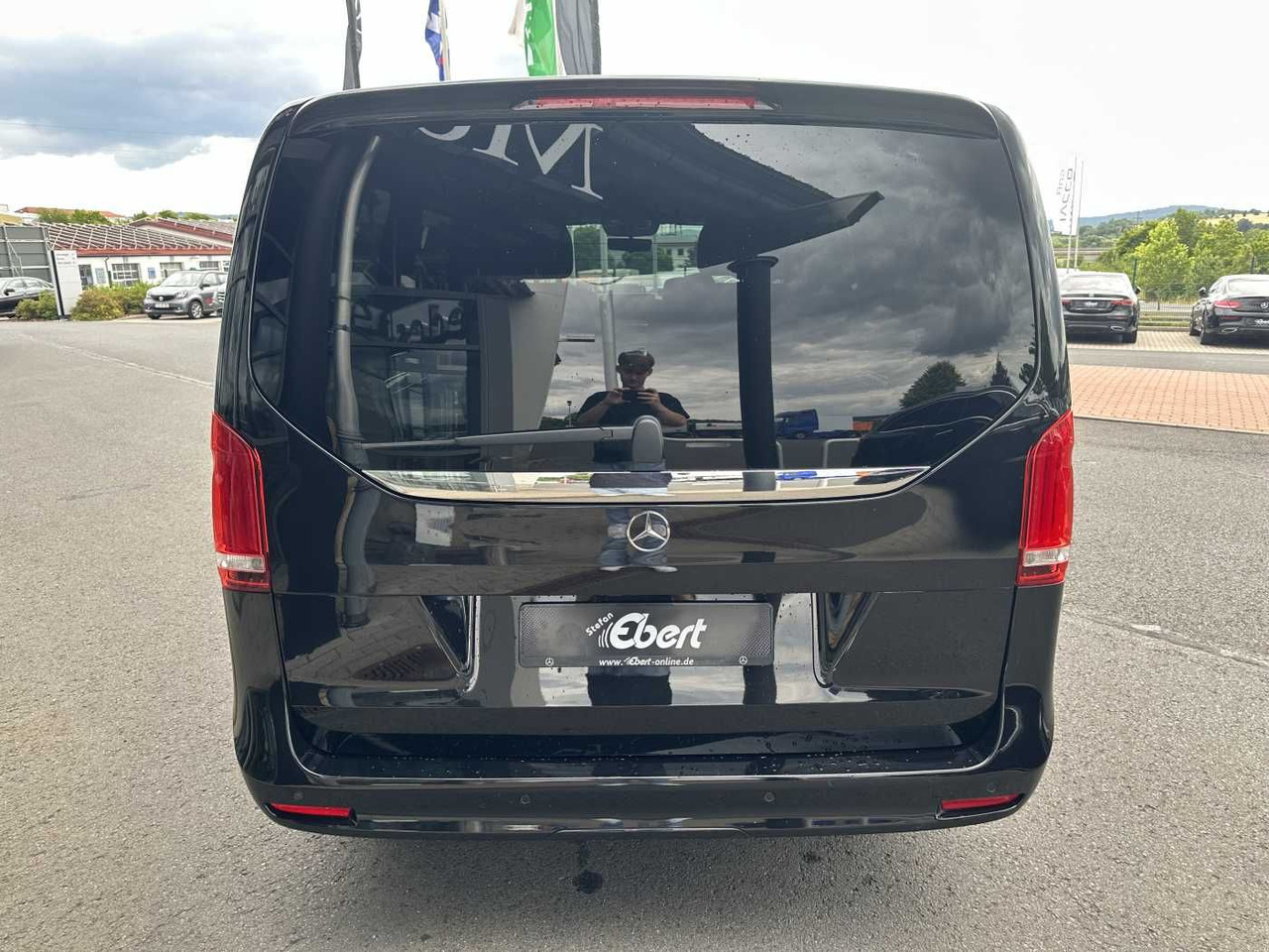 Mercedes-Benz V 300 d 4MATIC EXCLUSIVE AMG Panorama DISTRONIC - Επιβατικό βαν: φωτογραφία 5 Mercedes-Benz V 300 d 4MATIC EXCLUSIVE AMG Panorama DISTRONIC - Επιβατικό βαν: φωτογραφία 5