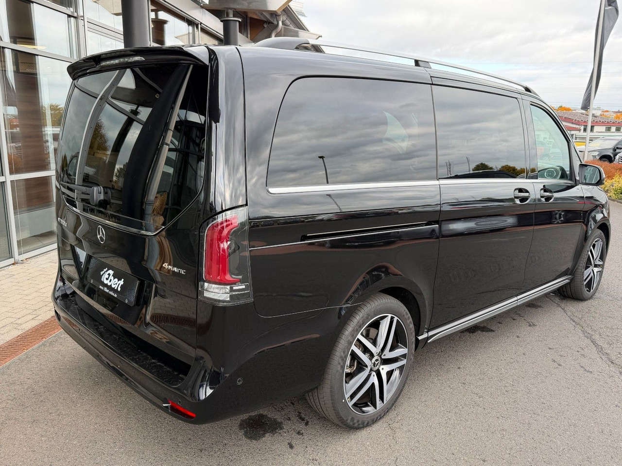 Mercedes-Benz V 300 d 4MATIC EXCLUSIVE Luxus-Sitze AHK2,5to - Station wagon: φωτογραφία 4 Mercedes-Benz V 300 d 4MATIC EXCLUSIVE Luxus-Sitze AHK2,5to - Station wagon: φωτογραφία 4