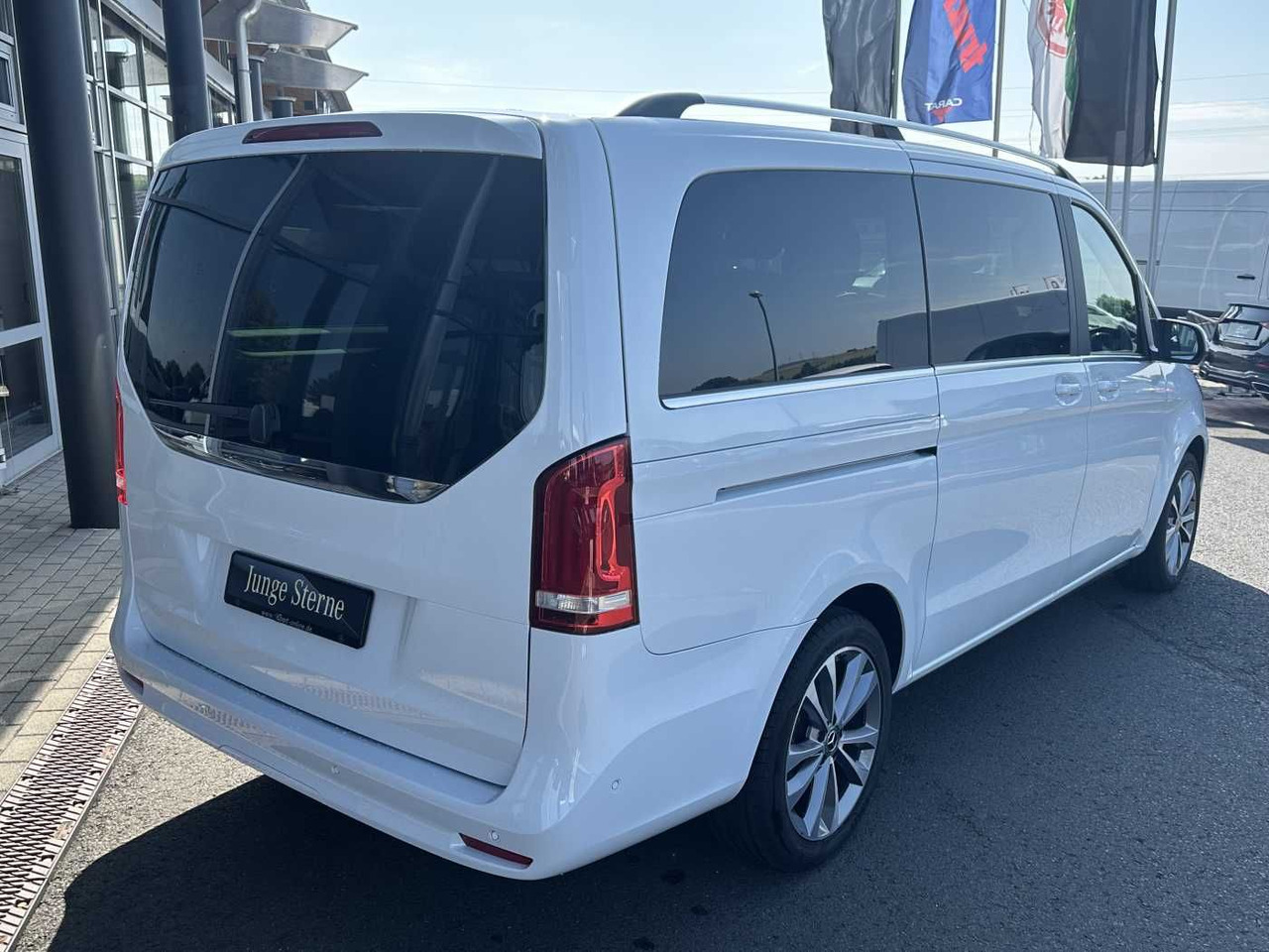 Mercedes-Benz V 300 d AVA ED 6Sitze Burmester 360Kamera el Tür - Επιβατικό βαν: φωτογραφία 4 Mercedes-Benz V 300 d AVA ED 6Sitze Burmester 360Kamera el Tür - Επιβατικό βαν: φωτογραφία 4