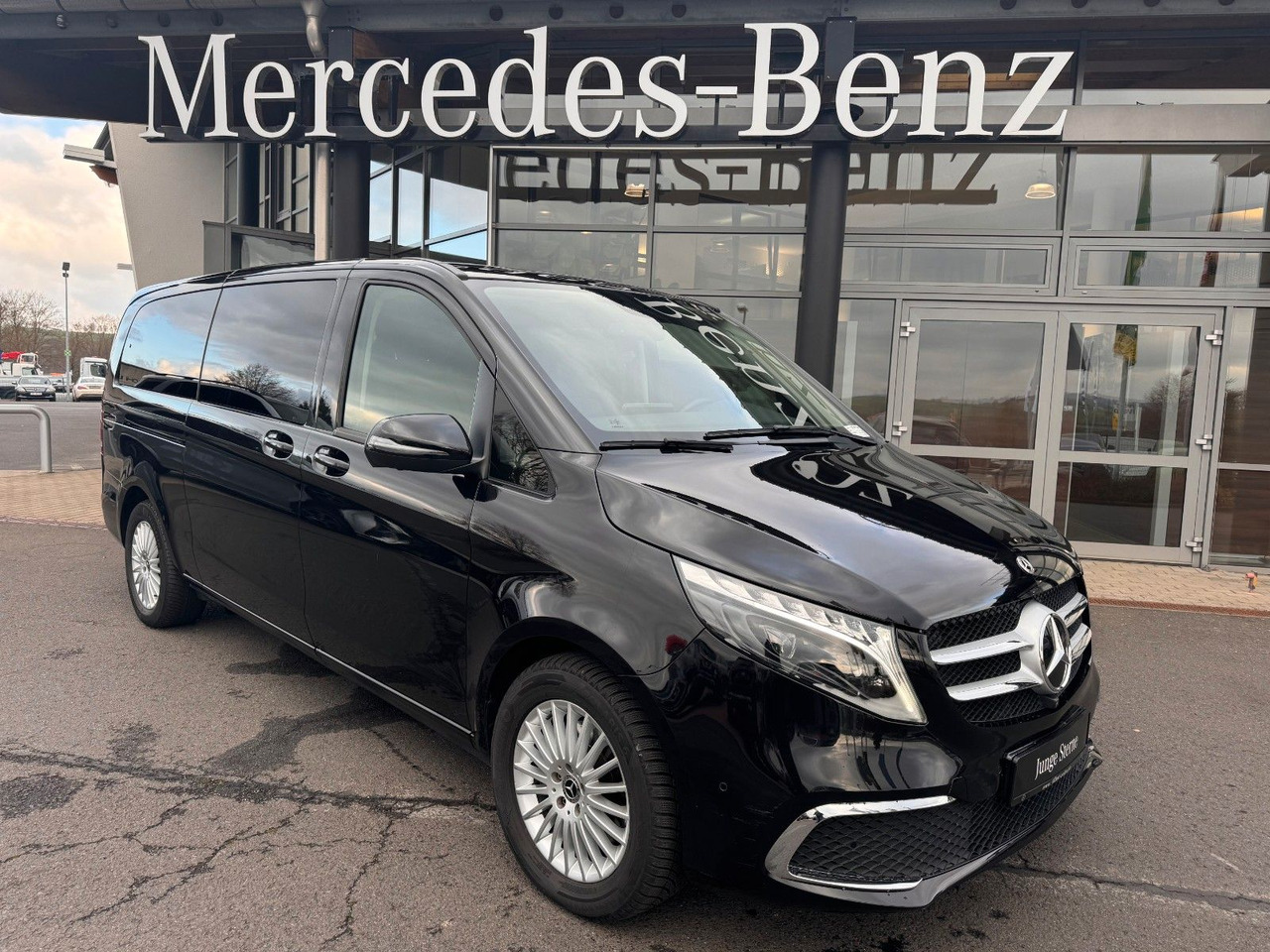 Mercedes-Benz V 300 d AVA Extralang 4MATIC AHK Stdh DISTRONIC - Επιβατικό βαν: φωτογραφία 1 Mercedes-Benz V 300 d AVA Extralang 4MATIC AHK Stdh DISTRONIC - Επιβατικό βαν: φωτογραφία 1