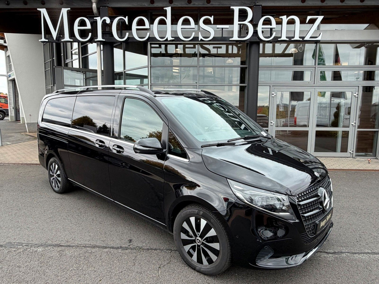 Mercedes-Benz V 300 d AVANTGARDE Extralang 360Kamera Standh - Station wagon: φωτογραφία 1 Mercedes-Benz V 300 d AVANTGARDE Extralang 360Kamera Standh - Station wagon: φωτογραφία 1