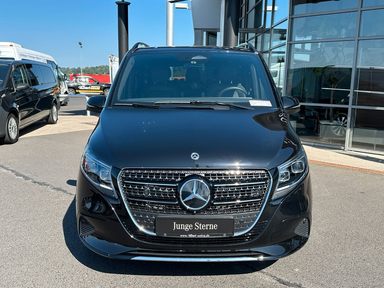 Mercedes-Benz V 300 d AVANTGARDE Extralang 360Kamera Standheiz - Station wagon: φωτογραφία 2 Mercedes-Benz V 300 d AVANTGARDE Extralang 360Kamera Standheiz - Station wagon: φωτογραφία 2