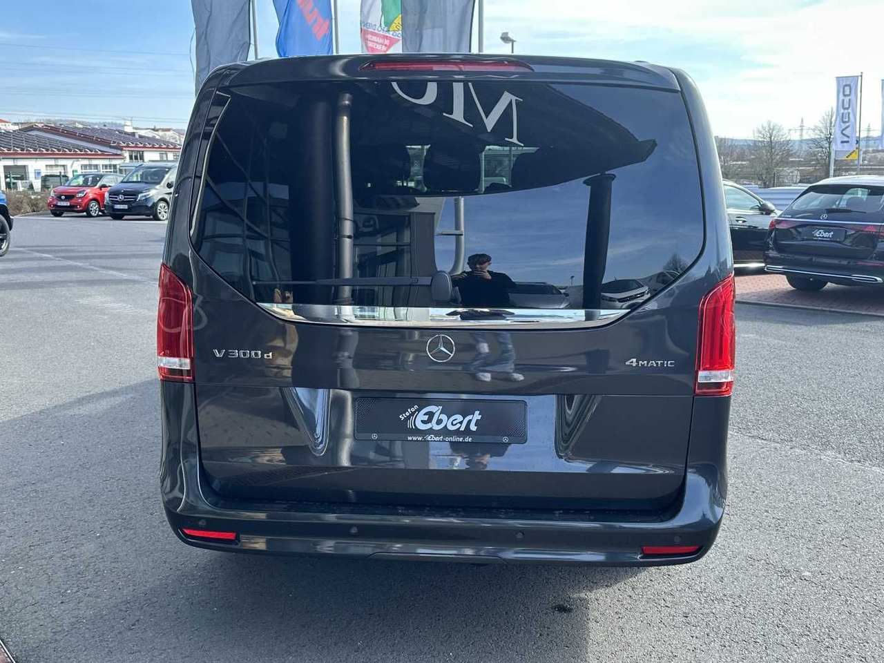 Mercedes-Benz V 300 d EDITION 4MATIC DISTRONIC AHK LED Kamera - Επιβατικό βαν: φωτογραφία 5 Mercedes-Benz V 300 d EDITION 4MATIC DISTRONIC AHK LED Kamera - Επιβατικό βαν: φωτογραφία 5