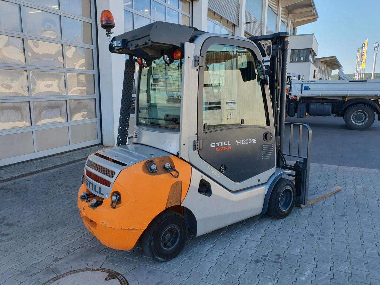 Still RX70-35 / Triplex: 4.80m / nur 2.876h! / Klima - Πετρελαιοκίνητο περονοφόρο: φωτογραφία 4 Still RX70-35 / Triplex: 4.80m / nur 2.876h! / Klima - Πετρελαιοκίνητο περονοφόρο: φωτογραφία 4