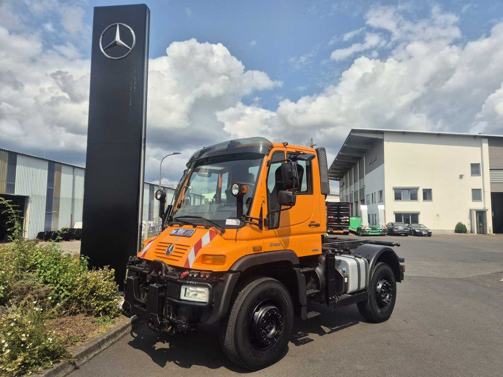 Unimog U 400 4x4 Fahrgestell Vario Pilot Zapfwelle LOF - Φορτηγό σασί: φωτογραφία 1 Unimog U 400 4x4 Fahrgestell Vario Pilot Zapfwelle LOF - Φορτηγό σασί: φωτογραφία 1