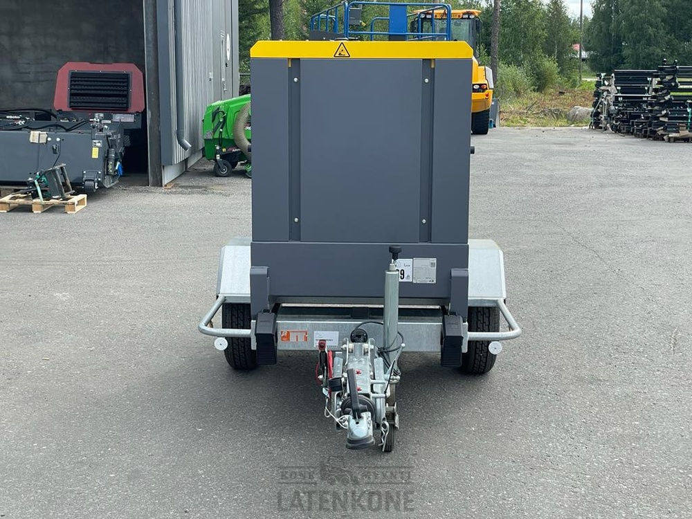 Atlas Copco QAS 30 50 Hz Generaattori StageV vetovarustuksella - Βιομηχανική γεννήτρια: φωτογραφία 4 Atlas Copco QAS 30 50 Hz Generaattori StageV vetovarustuksella - Βιομηχανική γεννήτρια: φωτογραφία 4