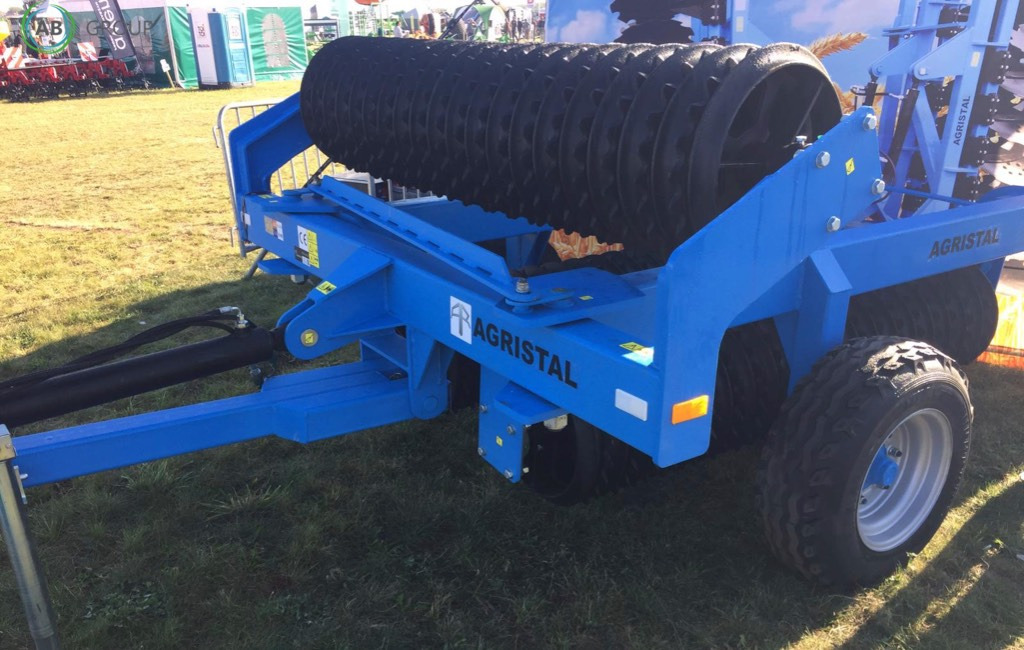 Cambridge hydraulically foldable roller 6.2 m 530 mm Agristal WUC - Φρεζοσβαρνα: φωτογραφία 1 Cambridge hydraulically foldable roller 6.2 m 530 mm Agristal WUC - Φρεζοσβαρνα: φωτογραφία 1