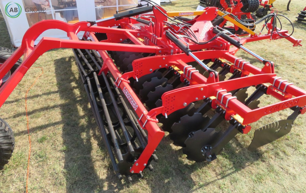 Lemtech hydraulic disc harrow with a Colter BTH45 4.5 m transport trolley - Δισκοσβάρνα: φωτογραφία 4 Lemtech hydraulic disc harrow with a Colter BTH45 4.5 m transport trolley - Δισκοσβάρνα: φωτογραφία 4