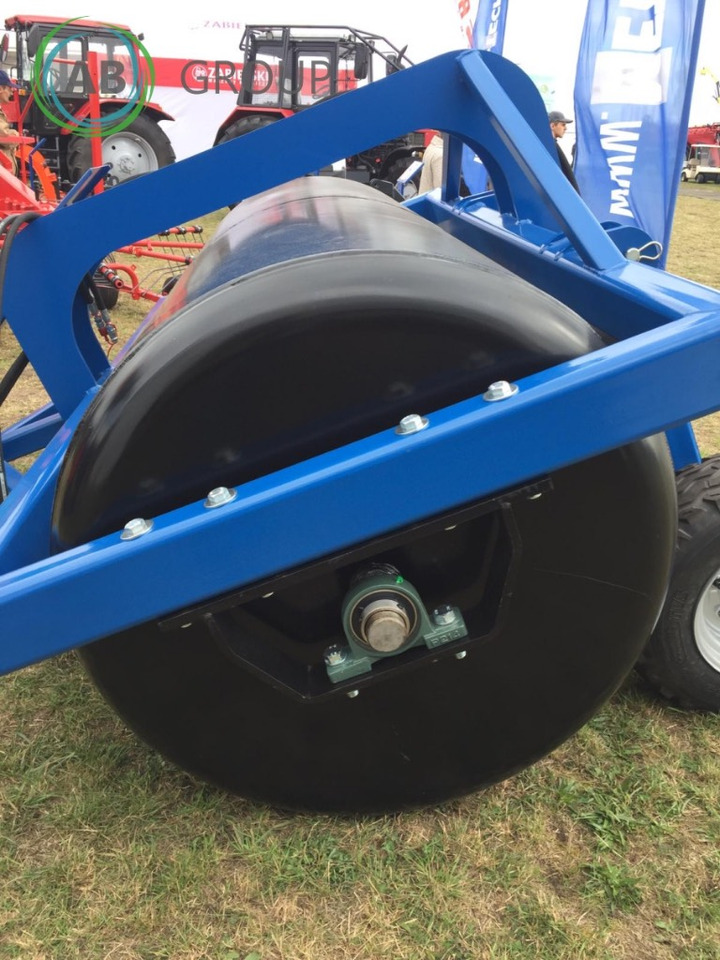 Metal-Technik Meadow Roller 2,66 m - Φρεζοσβαρνα: φωτογραφία 3 Metal-Technik Meadow Roller 2,66 m - Φρεζοσβαρνα: φωτογραφία 3