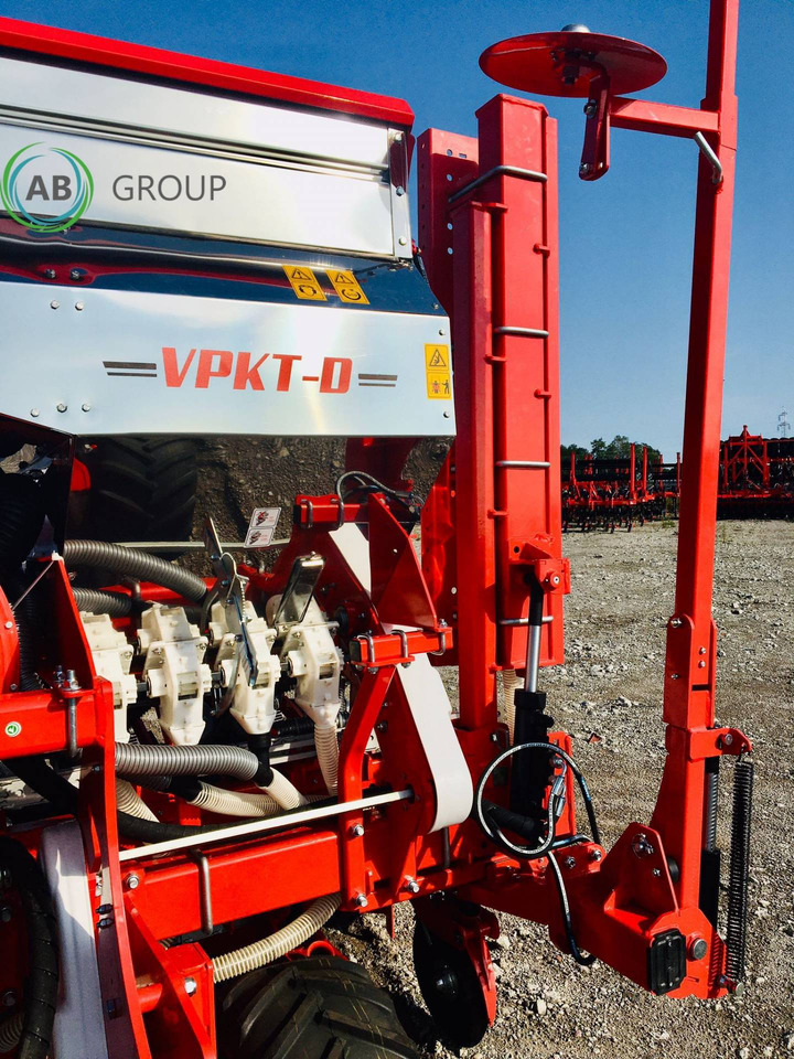 Ozdoken VPKT-DG8 eight-row pneumatic precision seeder with depth fertilization - Σπαρτική μηχανή ακριβείας: φωτογραφία 3 Ozdoken VPKT-DG8 eight-row pneumatic precision seeder with depth fertilization - Σπαρτική μηχανή ακριβείας: φωτογραφία 3